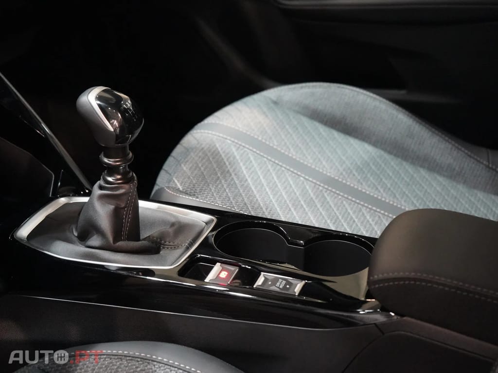 Peugeot 2008 1.2 PureTech Allure