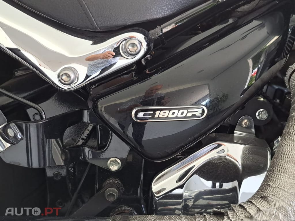 Suzuki Intruder VLR 1800