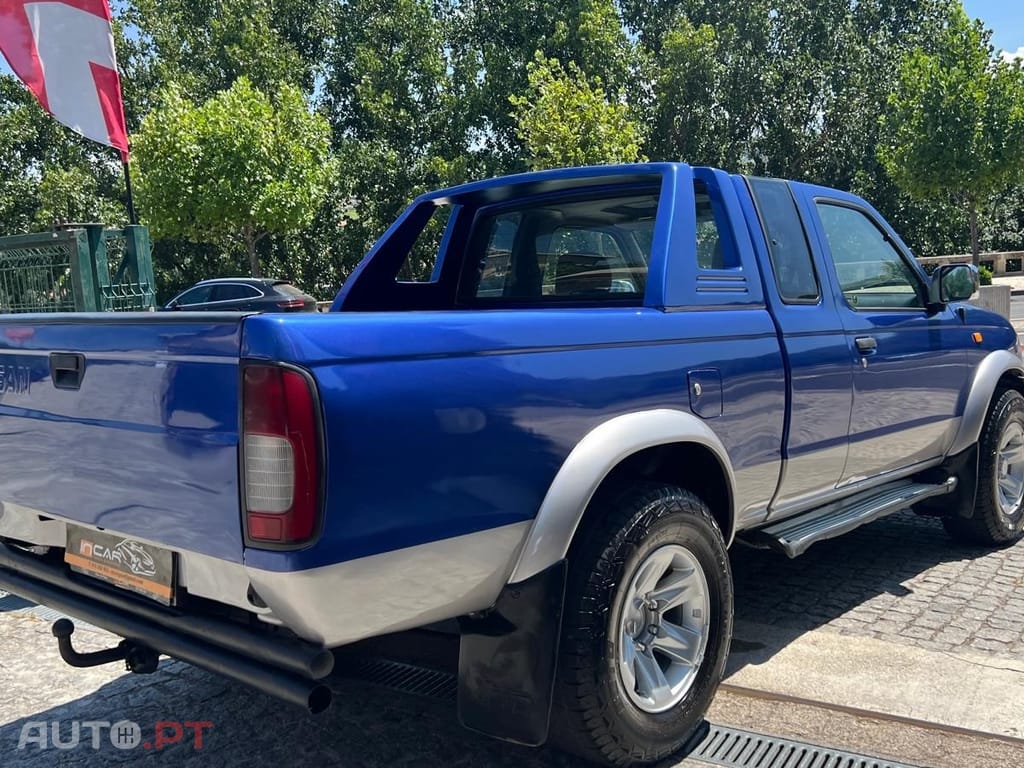 Nissan Navara 2.5td