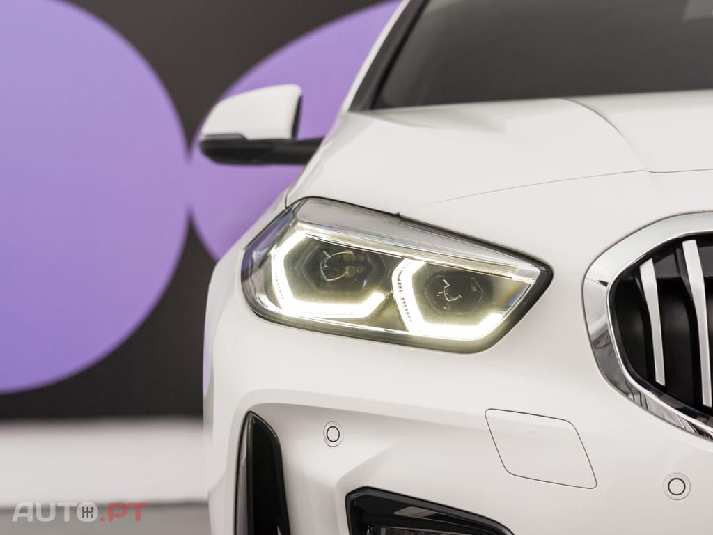 BMW 116 d Pack Desportivo M Auto