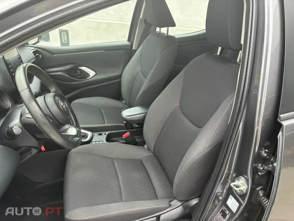 Toyota Yaris 1.5 HSD Exclusive+Pack Luxury