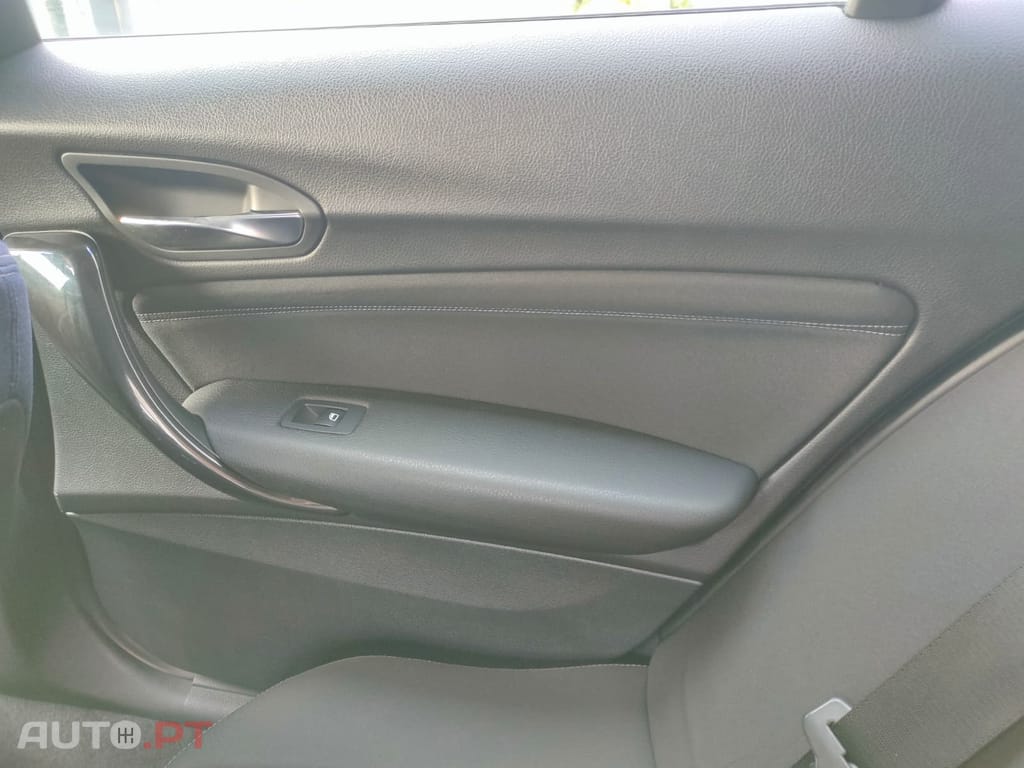BMW 116 Série 1 - 116d efficientdynamics line sport