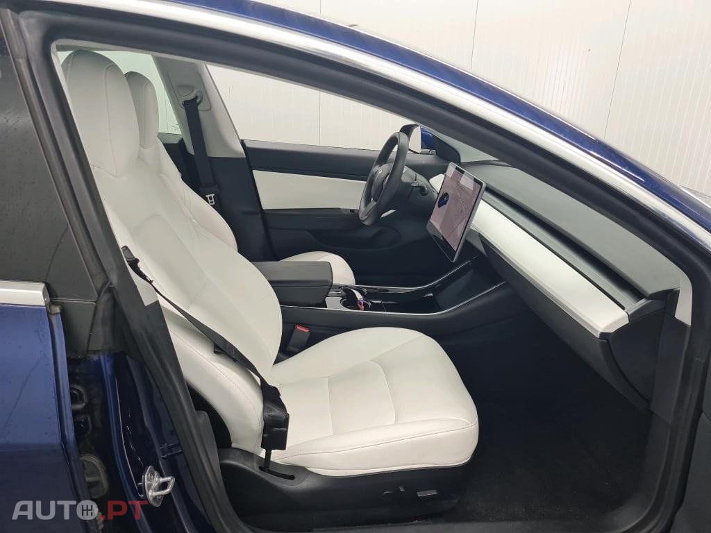 Tesla Model 3 Standard Range Plus RWD