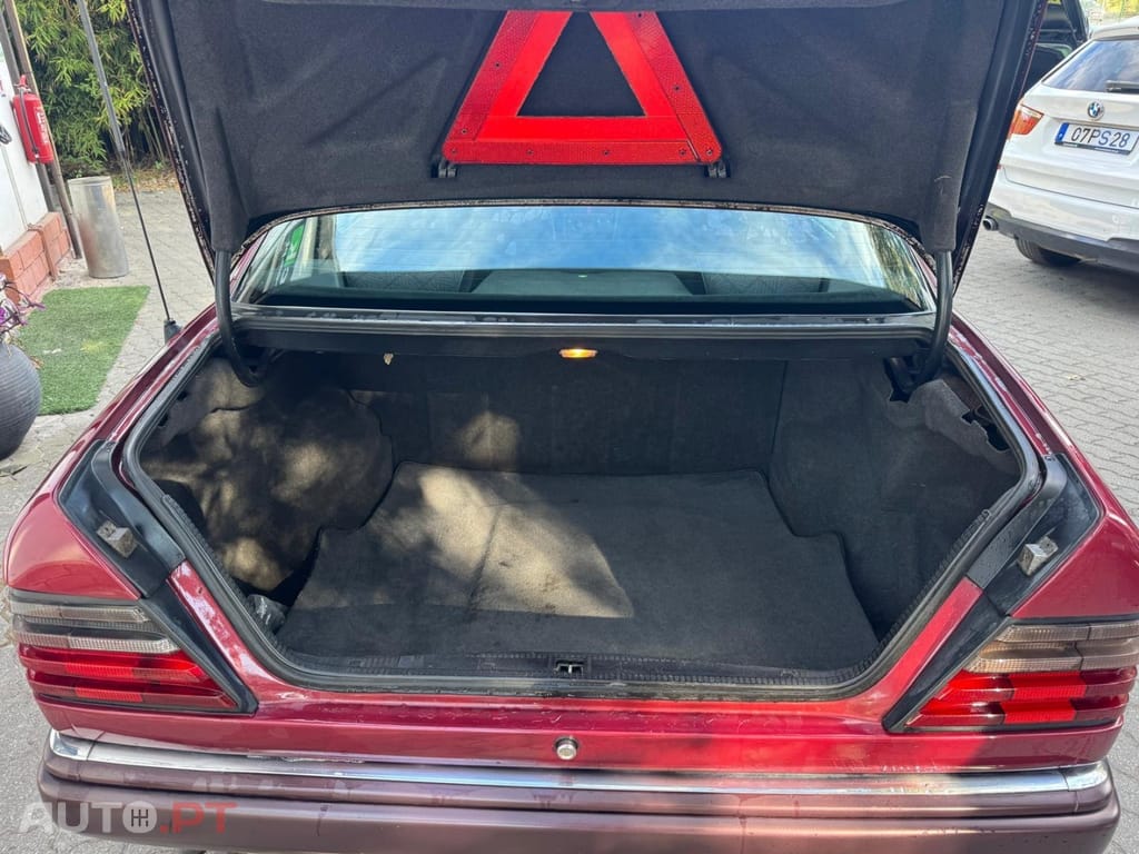 Mercedes-Benz E 250 TD