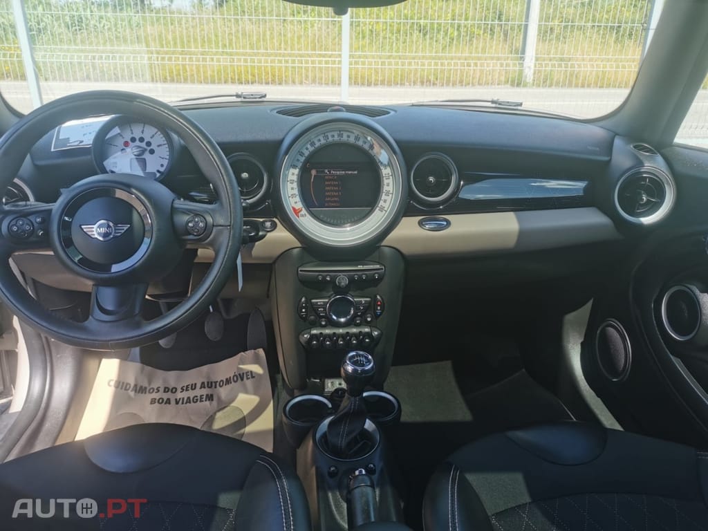 MINI Cooper Cooper D Baker Street