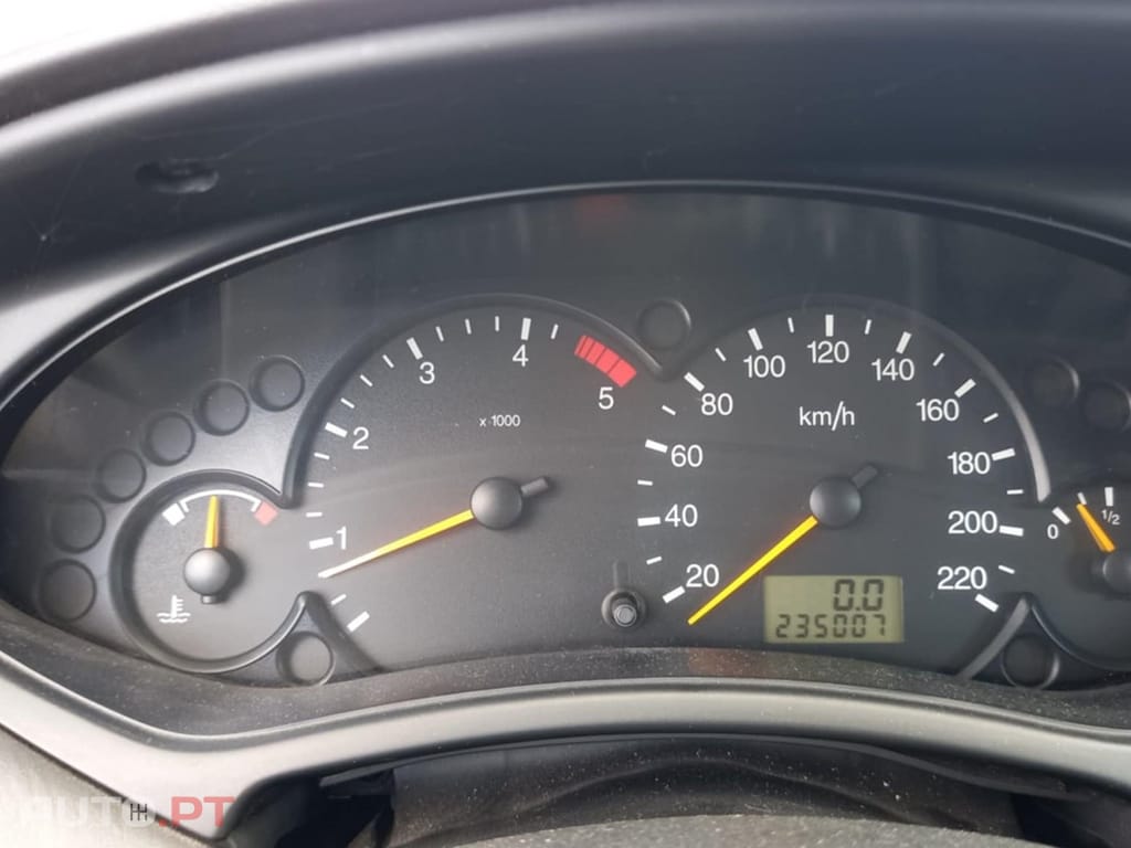 Ford Focus 1.8TDDI 90cv A/C