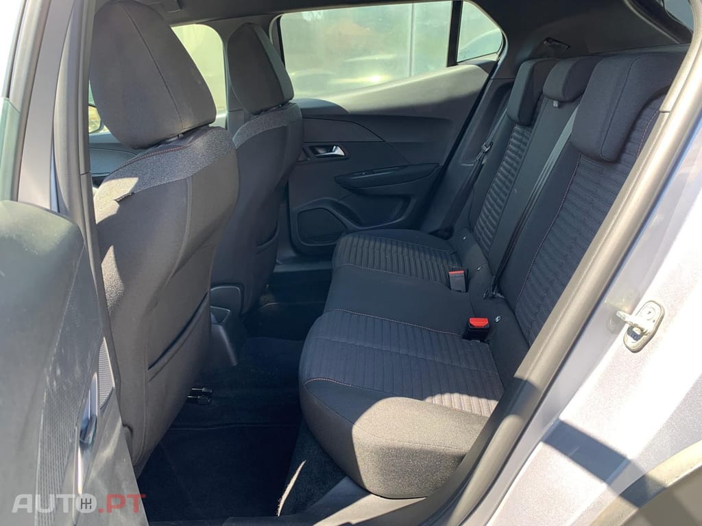 Peugeot 2008 1.2 PureTech Active