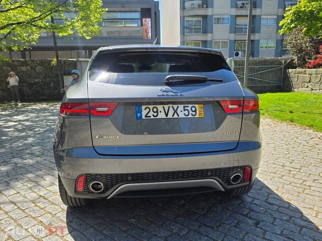 Jaguar E-Pace 2.0 i4D R-Dynamic S — fotografia 8