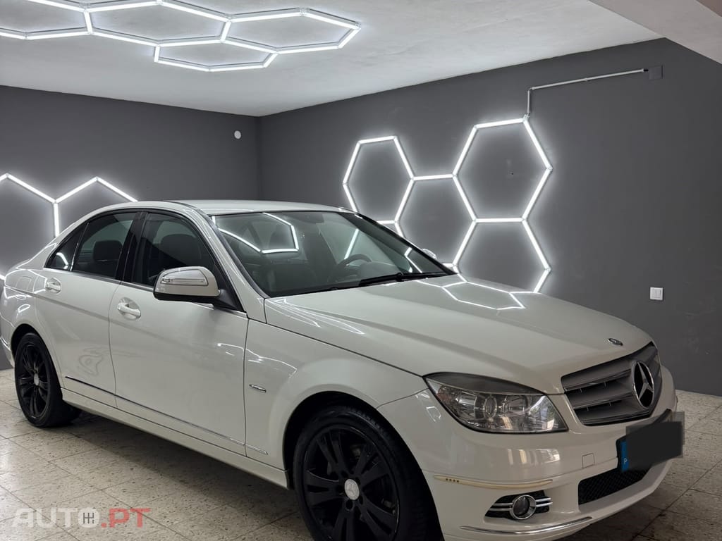 Mercedes-Benz 220 CDI