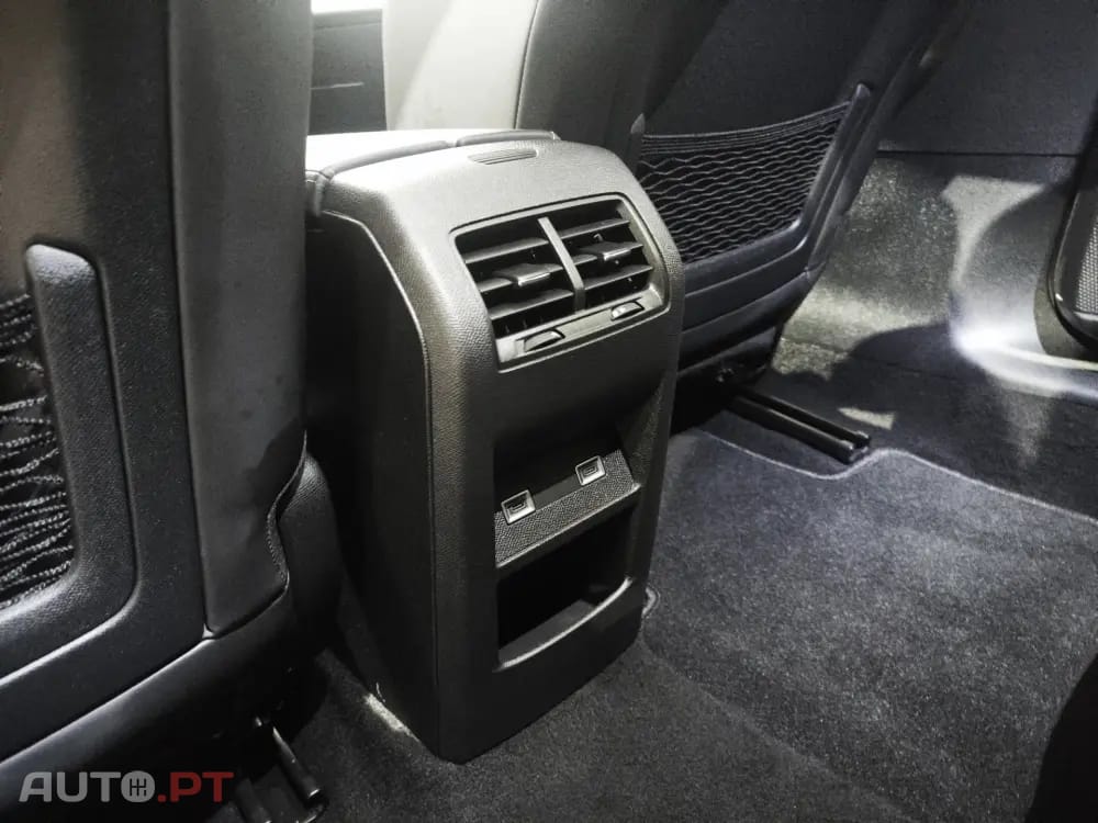 Peugeot 408 1.6 Hybrid GT e-EAT8