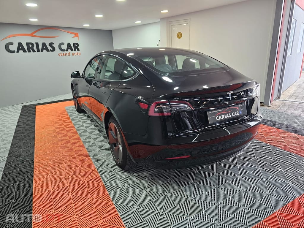 Tesla Model 3 Standard Range Plus RWD