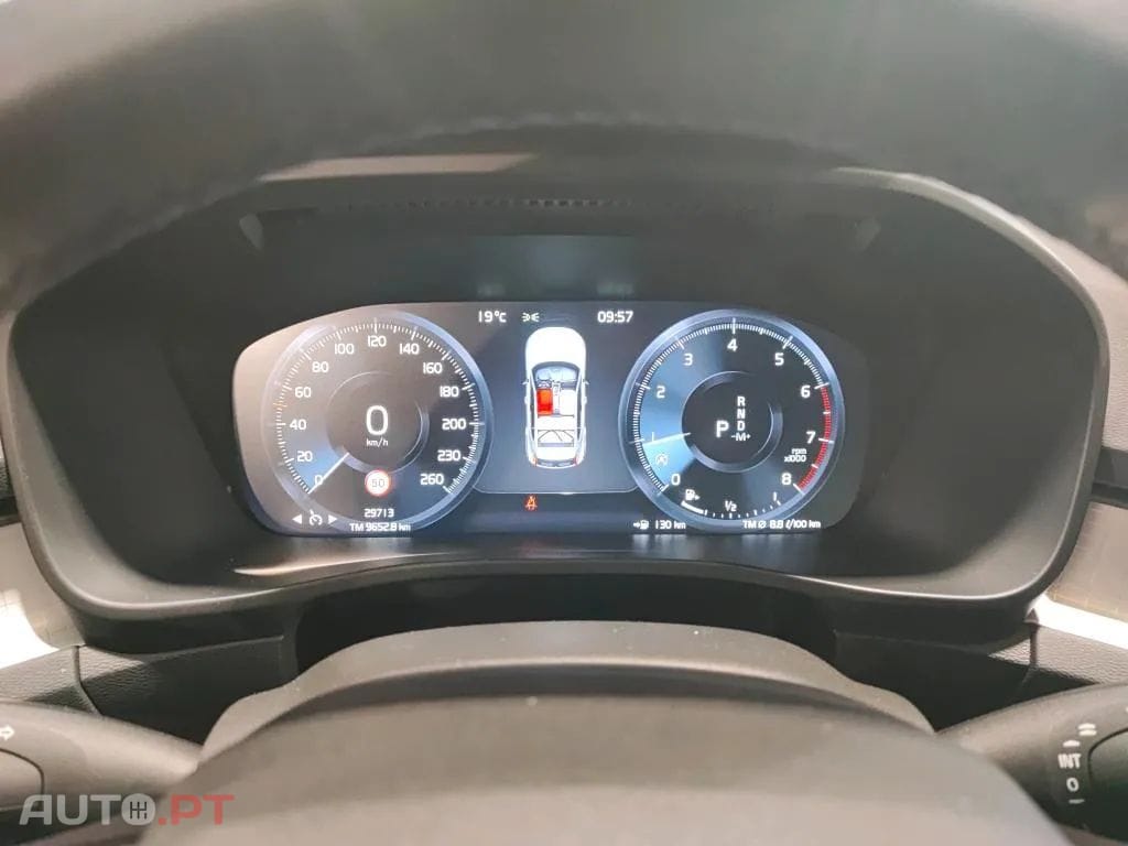 Volvo XC40 1.5 T2 Plus Dark Auto