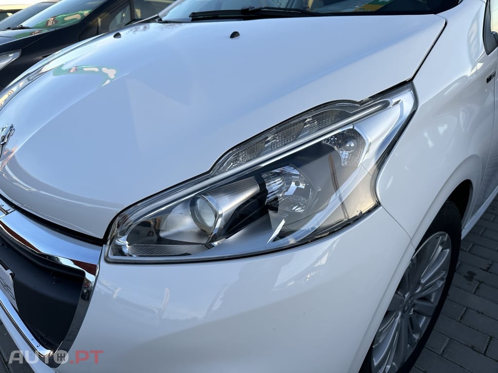 Peugeot 208 1.6 BlueHDi Style