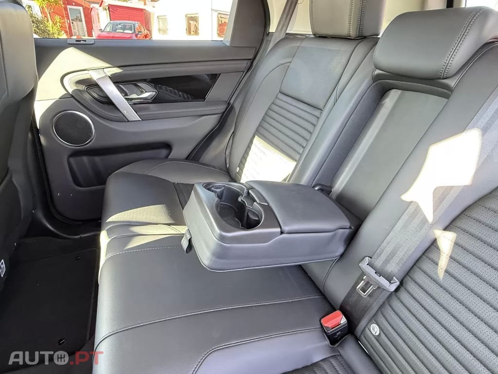 Land Rover Discovery Sport 1.5 I3 P270e AWD Dynamic SE