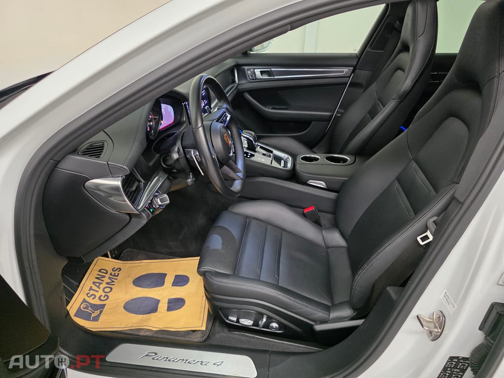 Porsche Panamera 4 e-hybrid