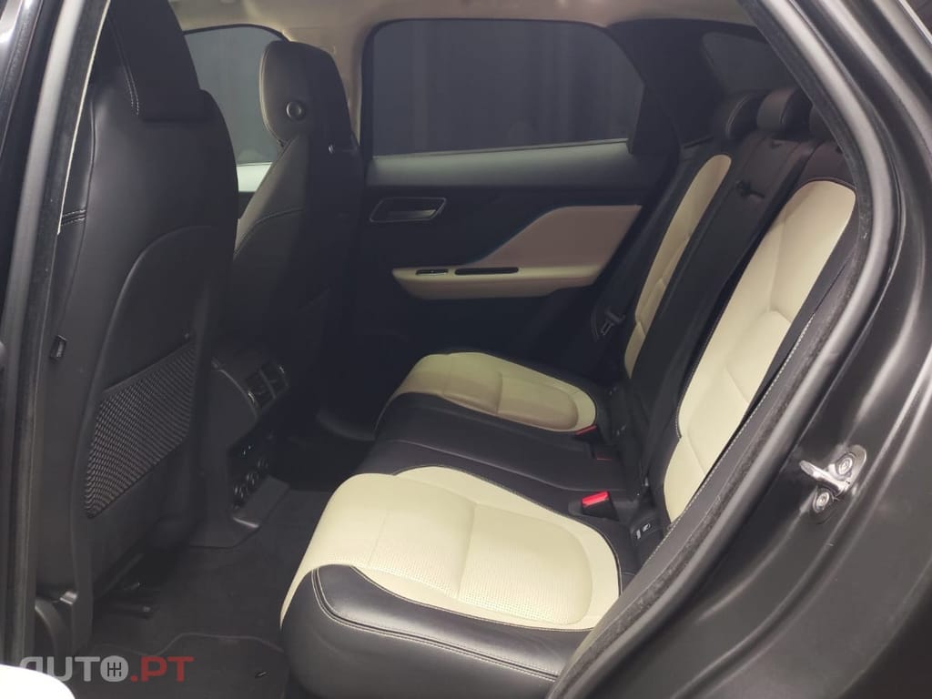 Jaguar F-Pace 2.0 i4D Portfolio AWD Aut.