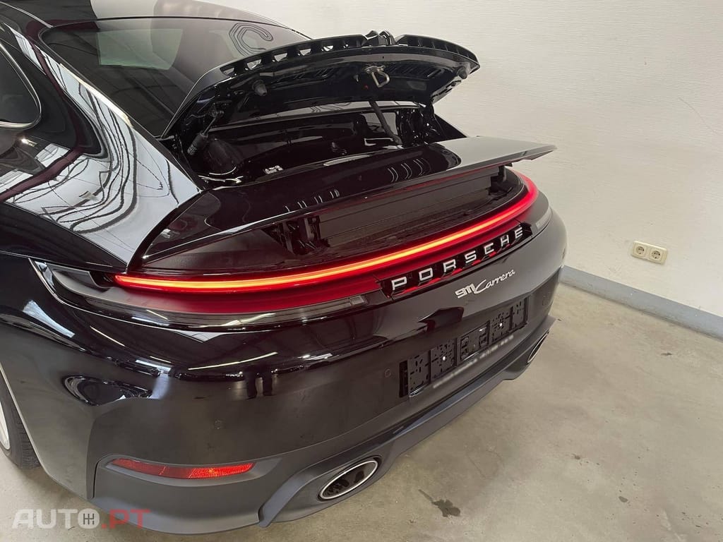 Porsche 911 Carrera