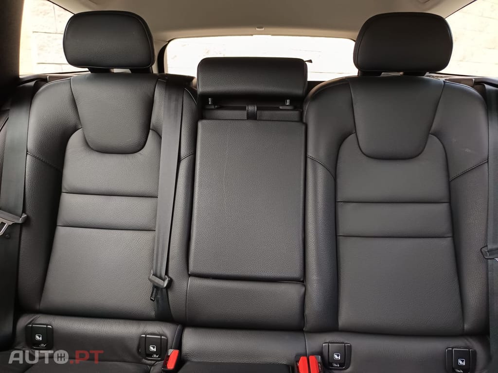 Volvo V60 2.0 B4 Momentum Plus Geartronic