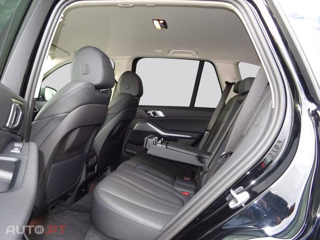 BMW X5 I.V.A DEDUTIVEL xDrive45e