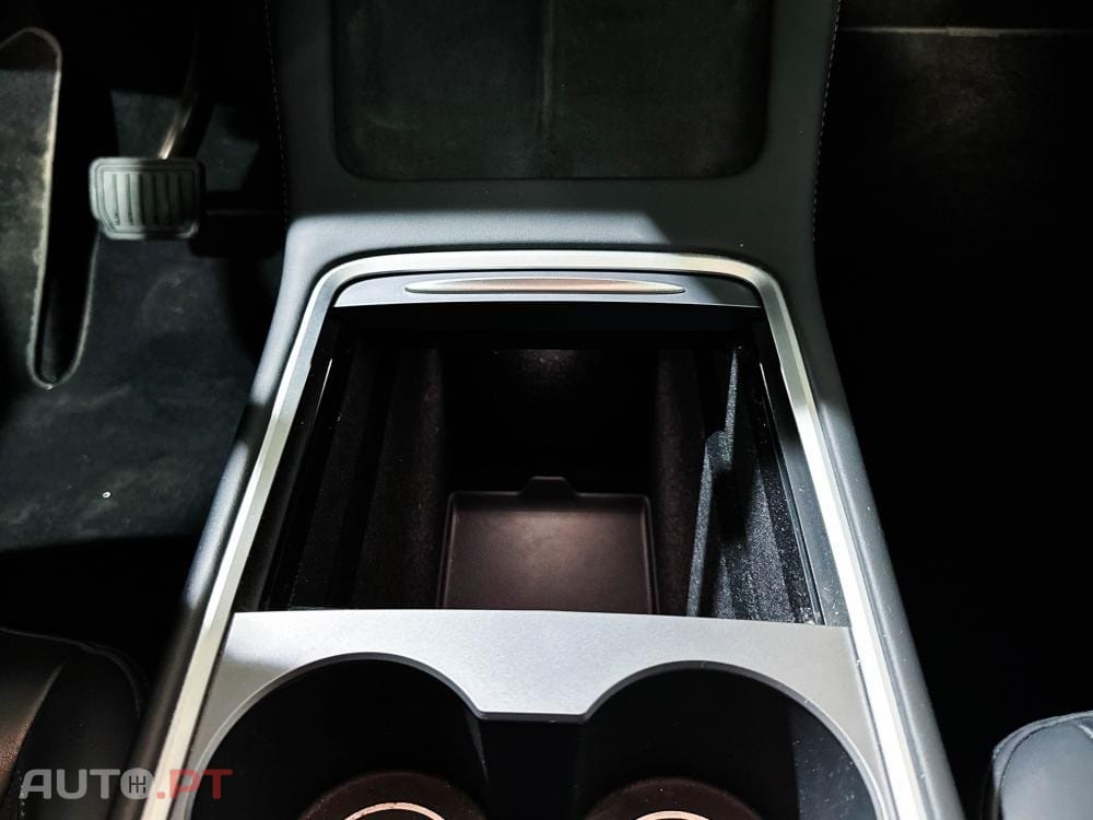 Tesla Model Y Long Range Dual Motor AWD