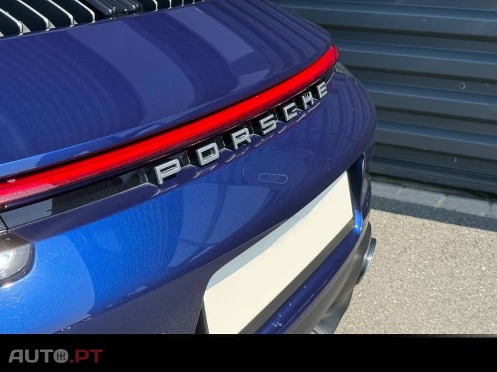 Porsche 992 Carrera 4S