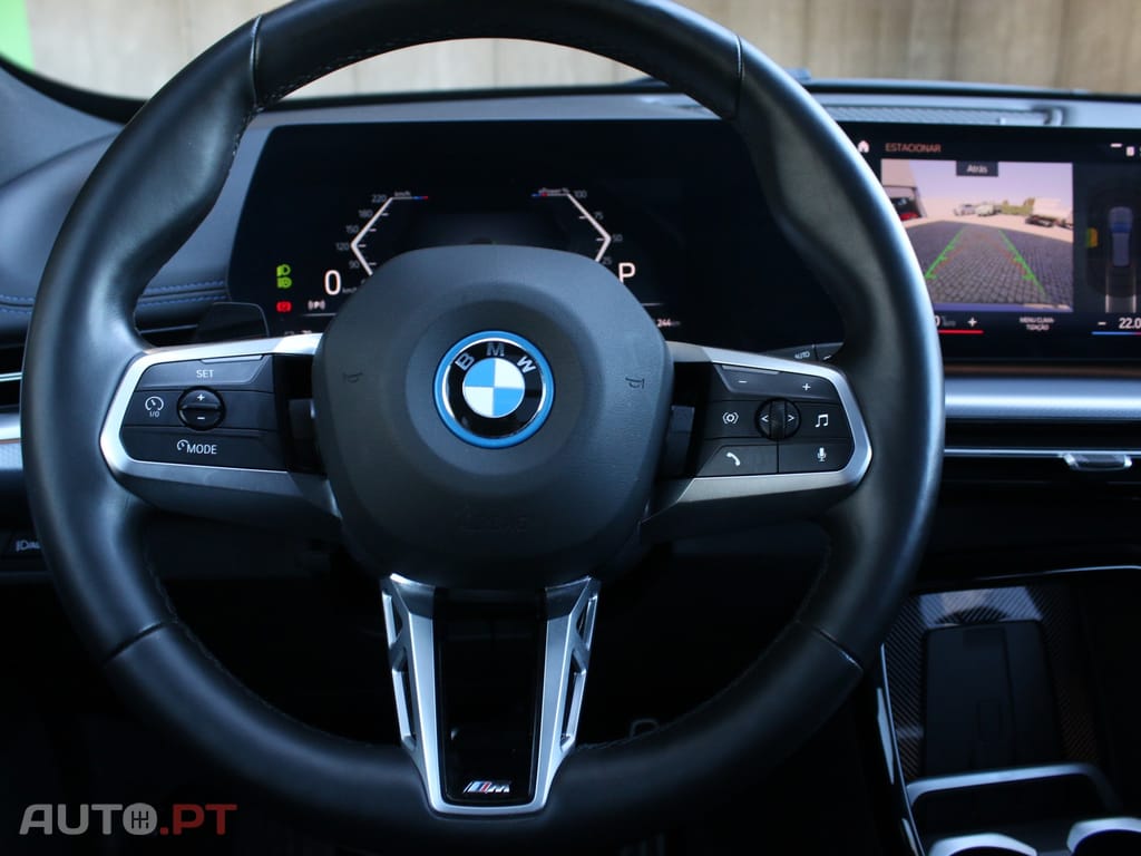 BMW iX1 xDrive30 Pack Desportivo M