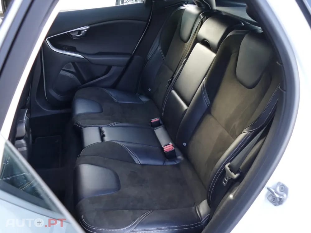 Volvo V40 2.0 D2 R-Design