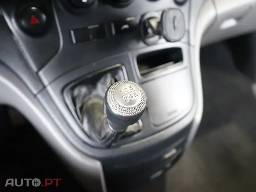 Hyundai H-1 2.5 CRDi Travel Comfort