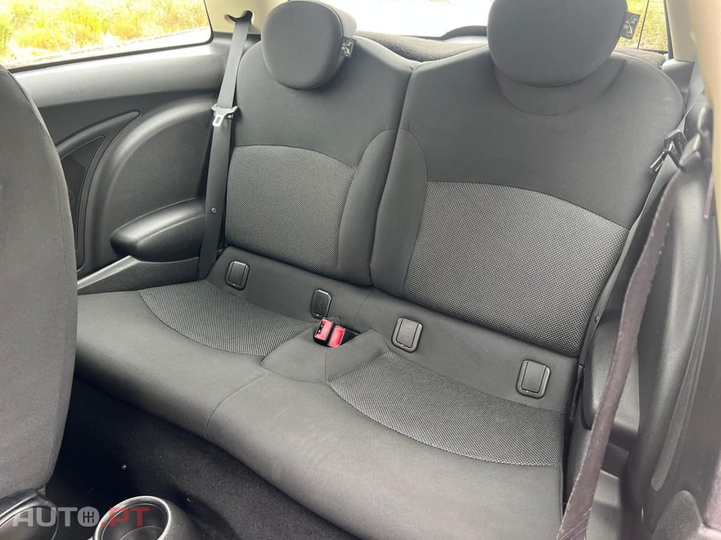 MINI Cooper One D