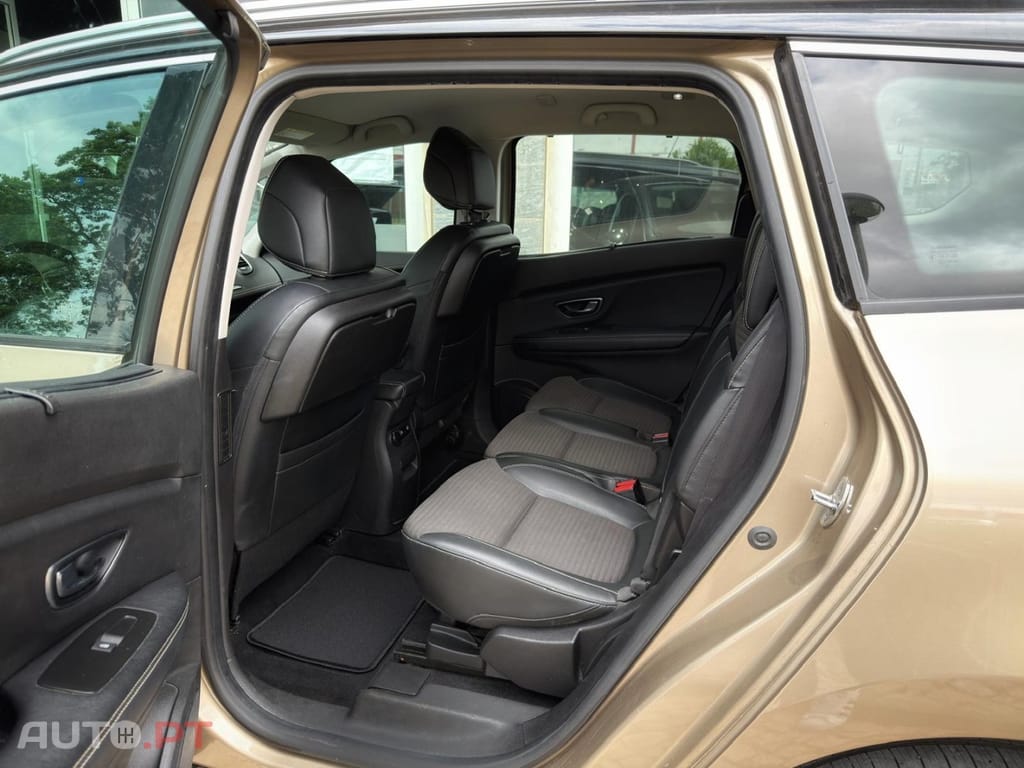 Renault Grand Scénic 1.5 dCi Intens Hybrid Assist SS