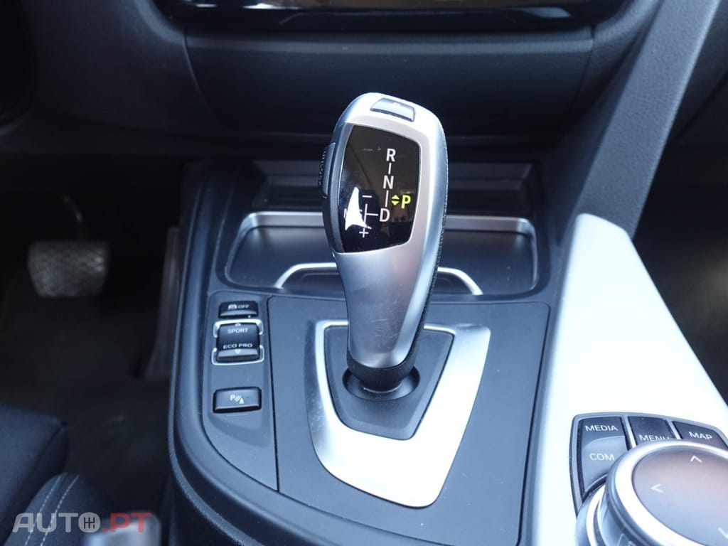 BMW 318 d Line Sport Auto