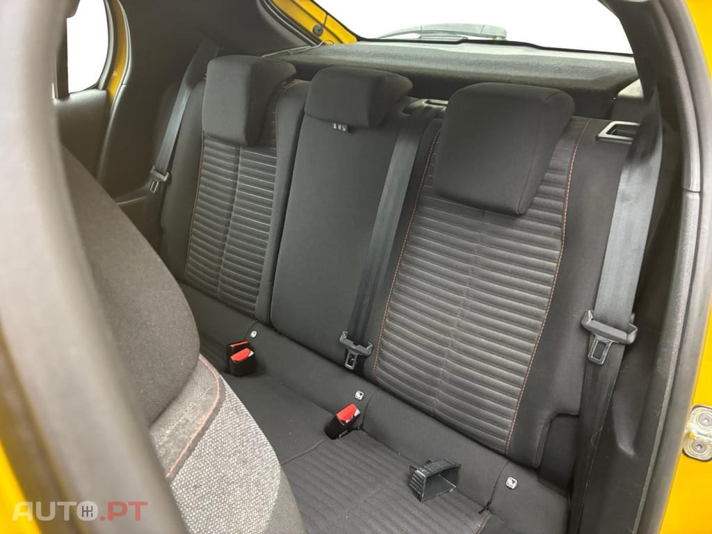 Peugeot E-208 50 kWh Active