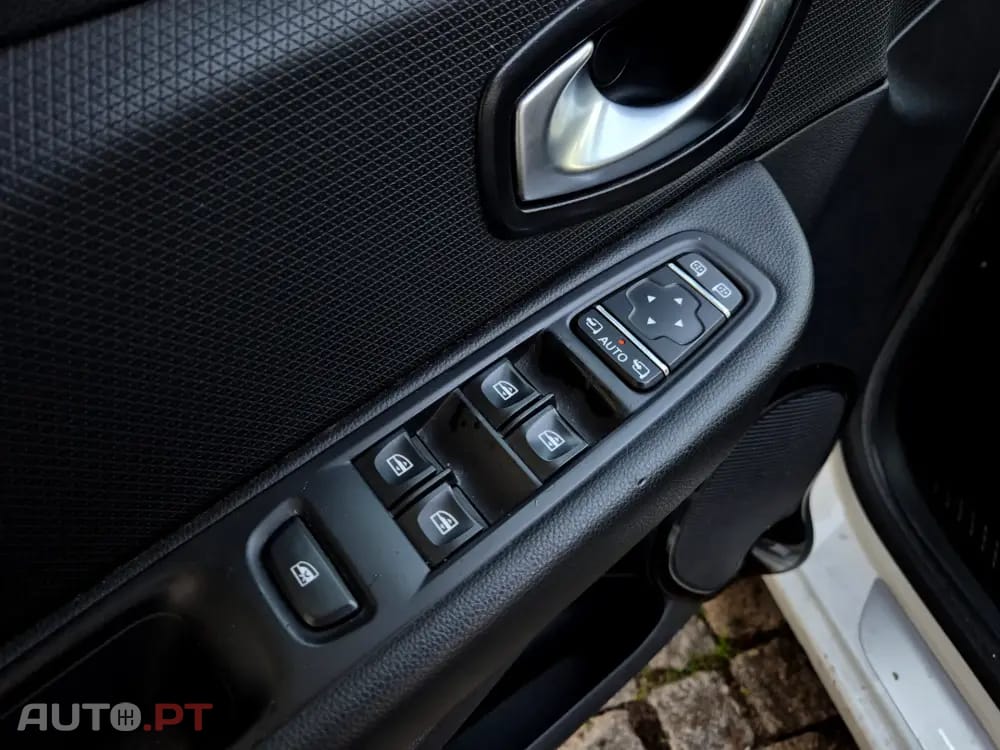 Renault Clio Sport Tourer (Energy) dCi 90 EDC Bose Edition