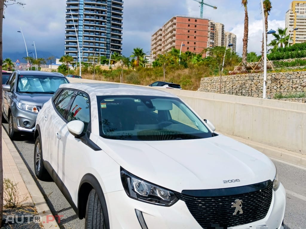 Peugeot 2008 1.2 PureTech Style