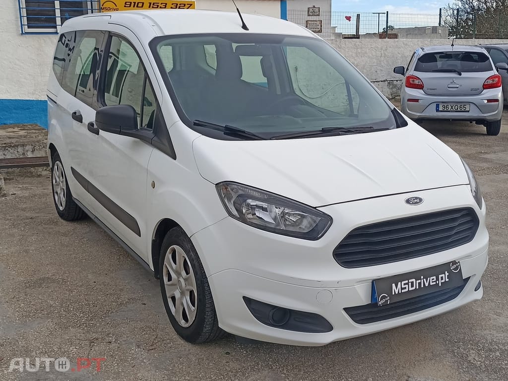 Ford Tourneo 1.5 TDCi Ambiente