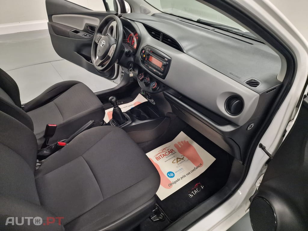 Toyota Yaris BIZZ 1.4 D-4D 90CV IVA DEDUTIVEL