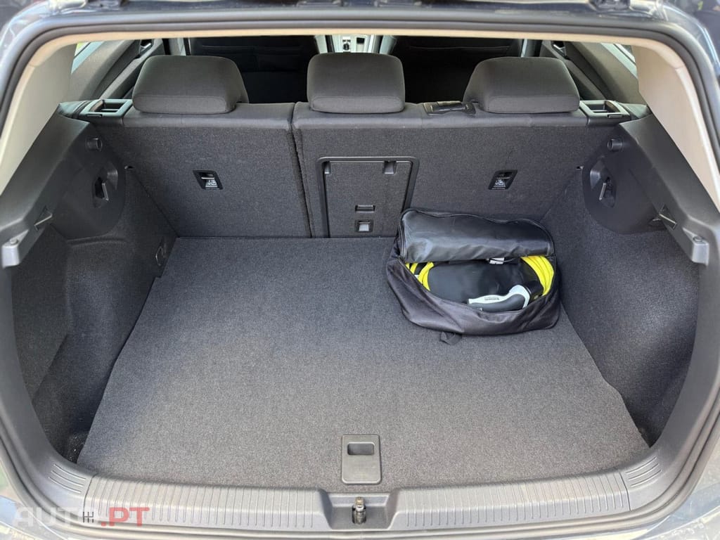 Volkswagen Golf 1.4 eHybrid OPF DSG Style