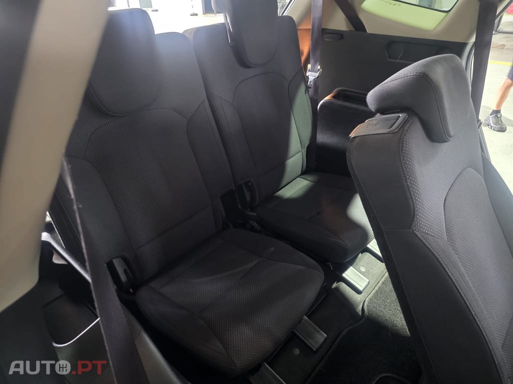 Kia Carens 1.7 CRDi ISG EX