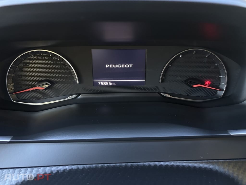 Peugeot 2008 1.2 PureTech Active Pack EAT8