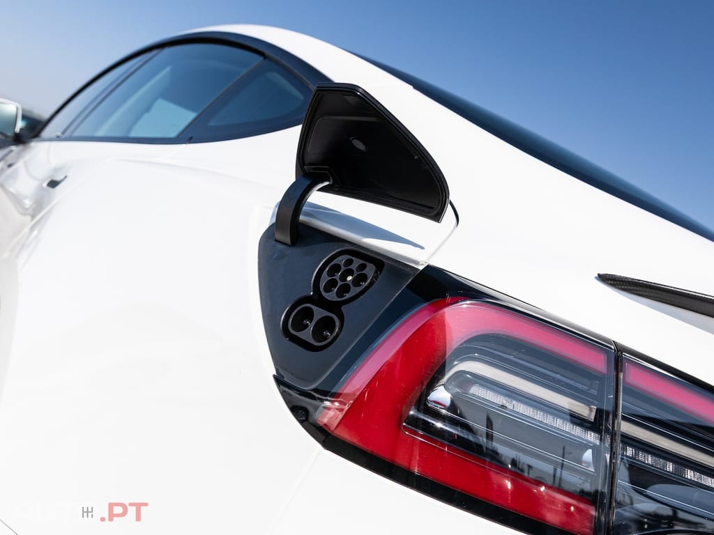 Tesla Model 3 Performance Dual Motor AWD