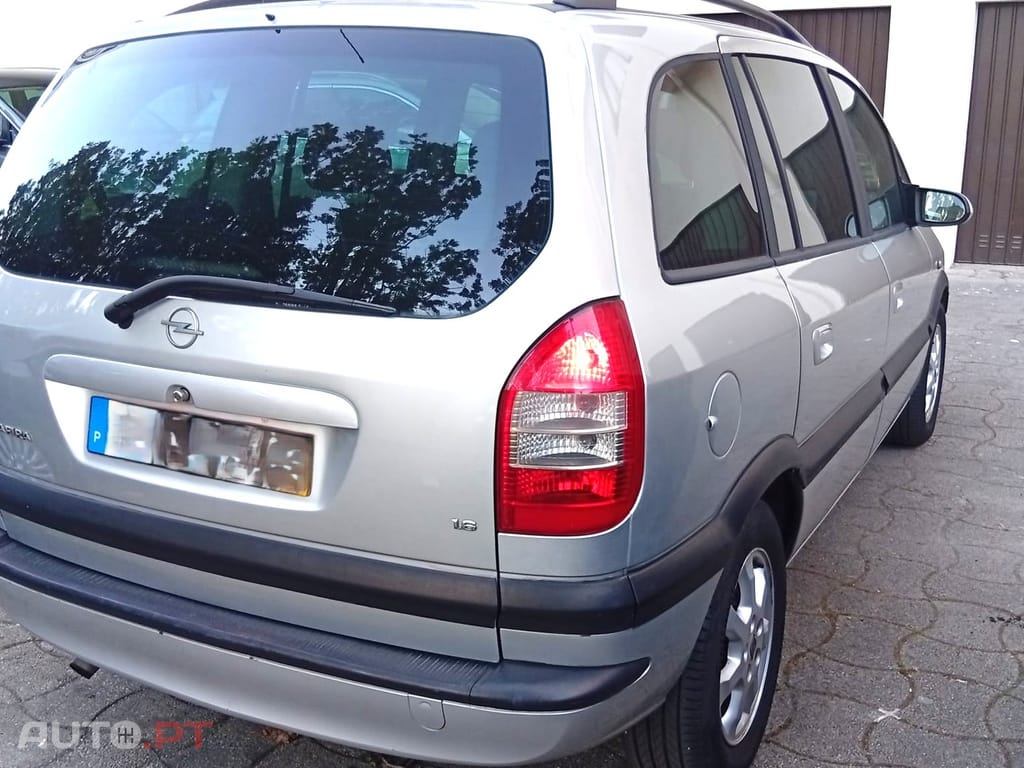 Opel Zafira 1.6 Comfort