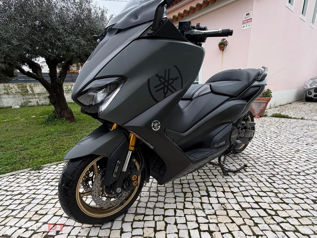 Yamaha TMAX 560