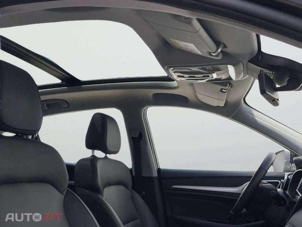 MG ZS EV 72.6 kWh Luxury OBC 11 KW