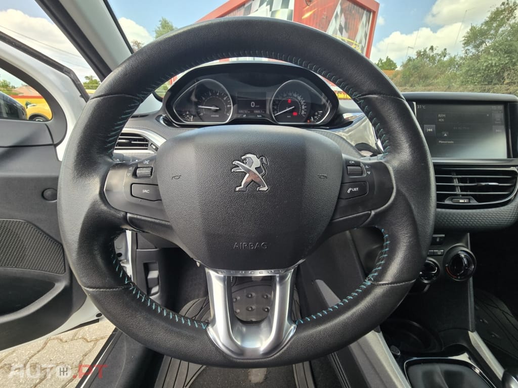 Peugeot 2008 1.2 PureTech Allure