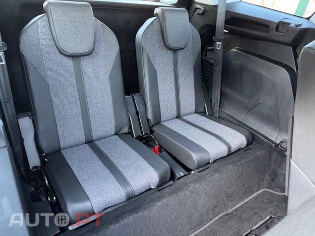 Peugeot 5008 1.6 BlueHDi Allure J18