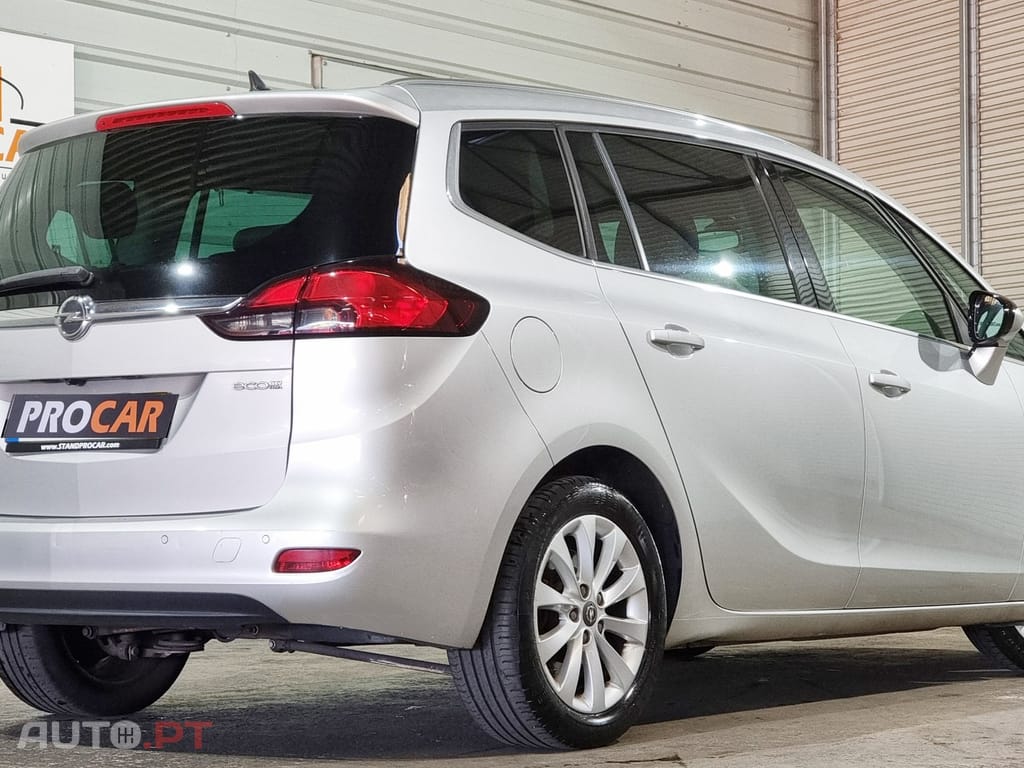 Opel Zafira 1.6 CDTi Executive