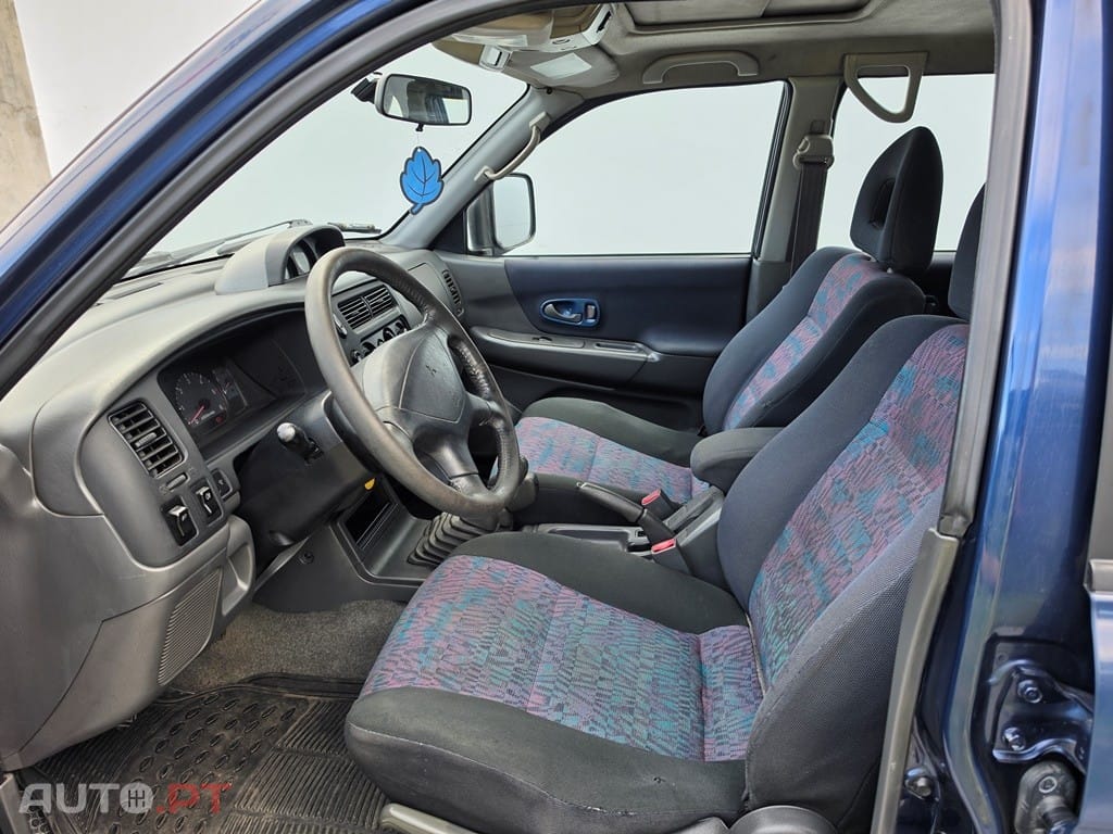 Mitsubishi Pajero 2.5 TD GLX