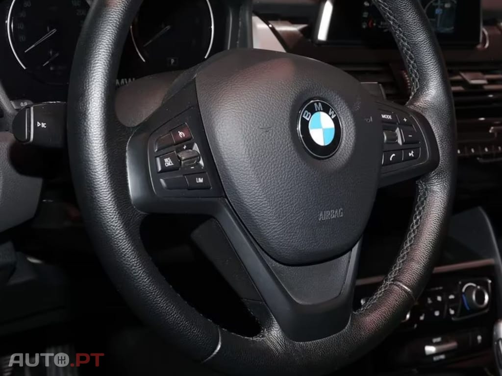 BMW 216 d IVA DEDUTÍVEL 