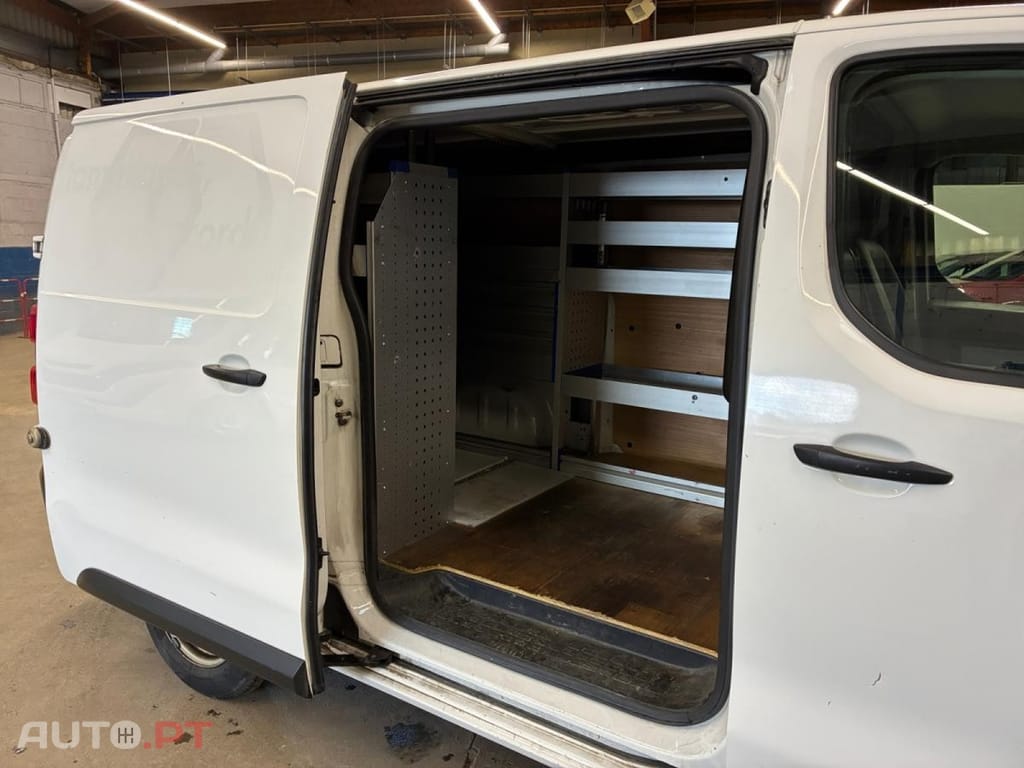 Peugeot Expert 2.0 BlueHDi Long Asphalt