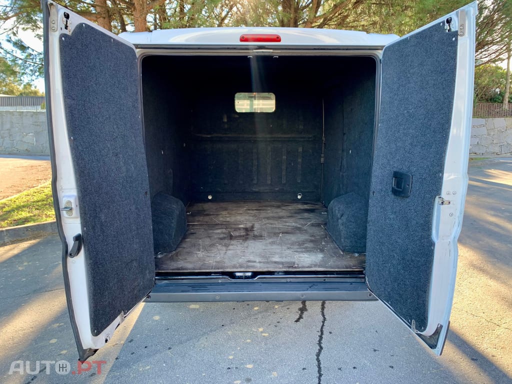 Peugeot Boxer 2.0 BlueHDi 333 L2H2 Pro